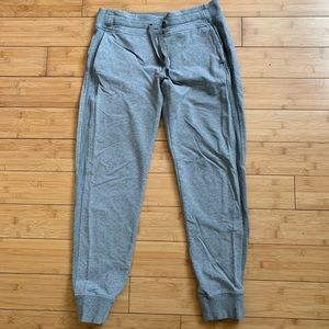 Lululemon jogger sweats. Size 6. Light gray.